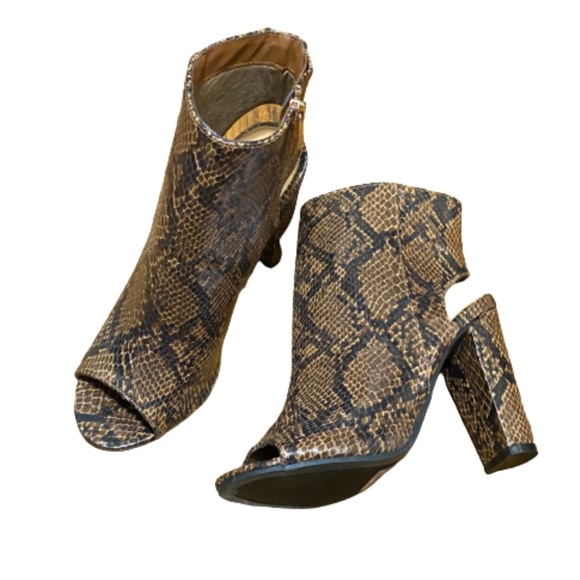NWOB Bamboo Brown Snake Mania Peep-Toe Bootie 7.5 - Picture 3 of 6